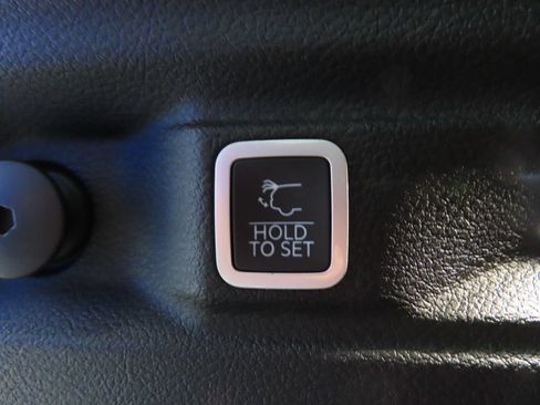 Used 2021 Jeep Grand Cherokee L Laredo AWD/4WD image 37