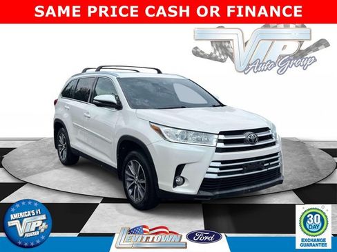 Used 2019 Toyota Highlander XLE w/ Protection Package #3 AWD/4WD image 1