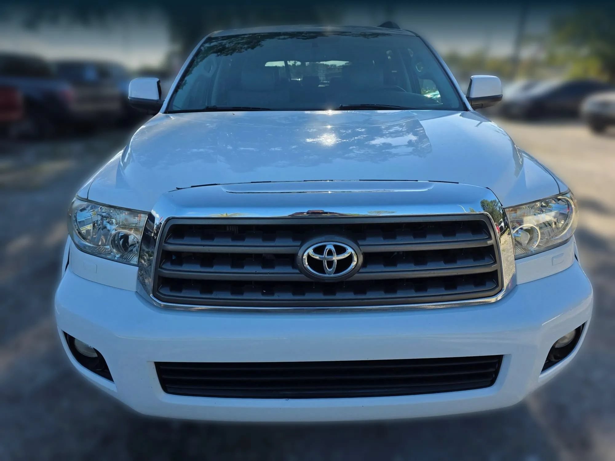 Used 2015 Toyota Sequoia SR5 w/ Premium Package RWD image 2