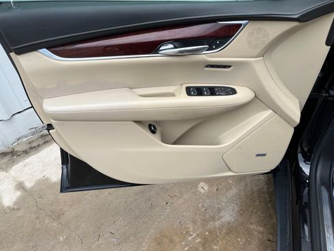 Used 2017 Cadillac XT5 Premium Luxury w/ Driver Assist Package FWD image 11