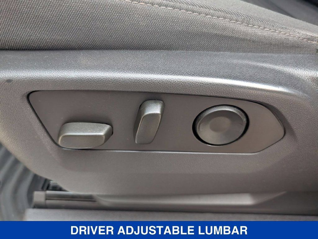 Used 2023 Chevrolet Silverado 1500 LT AWD/4WD image 14