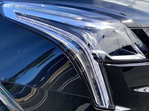 New 2026 Cadillac XT5 Luxury image 14