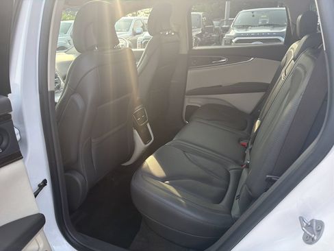 Used 2019 Lincoln Nautilus Reserve AWD/4WD image 6