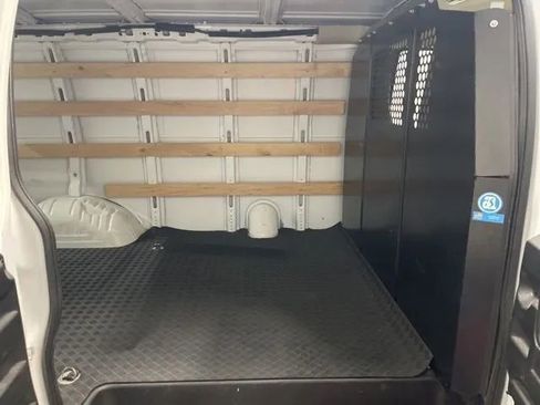 Used 2024 GMC Savana 2500 w/ Driver Convenience Package image 12