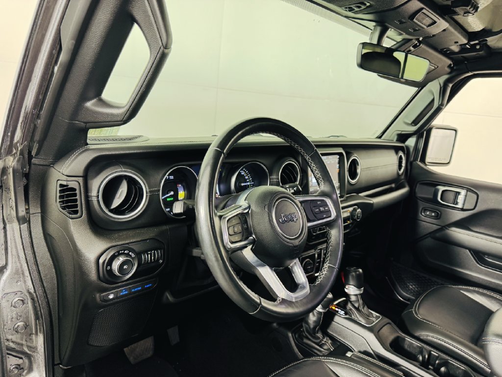 Used 2021 Jeep Wrangler Unlimited Sahara AWD/4WD image 9
