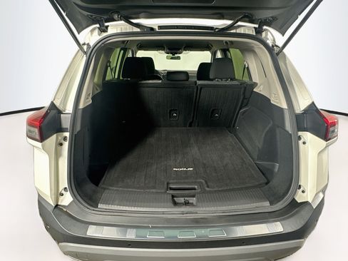 Used 2023 Nissan Rogue SV FWD image 27