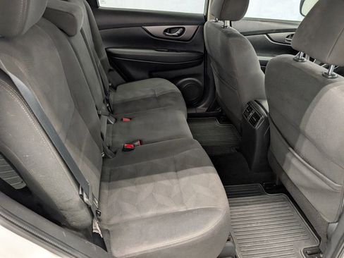 Used 2016 Nissan Rogue S w/ Appearance Package image 32