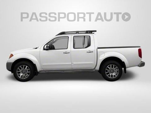 Used 2010 Nissan Frontier LE w/ LE Value Truck Pkg AWD/4WD image 4