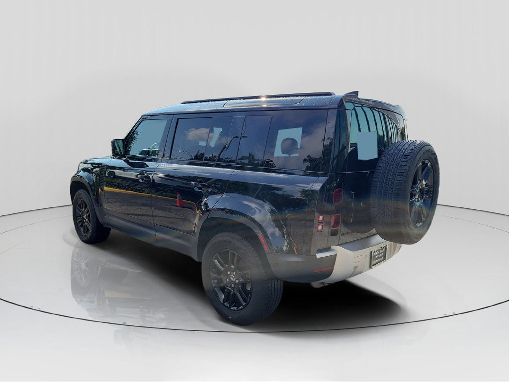 Used 2025 Land Rover Defender 110 S AWD/4WD image 5