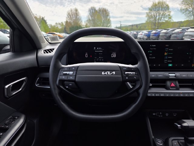 New 2026 Kia K4 FWD image 21