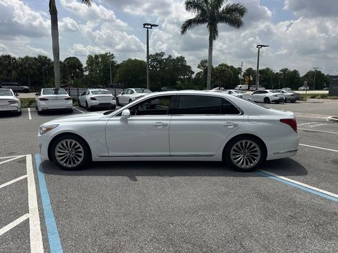 Used 2018 Genesis G90 5.0 Ultimate RWD image 11