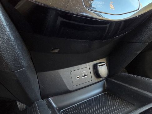 Used 2018 Nissan Rogue SL w/ Premium Package image 20