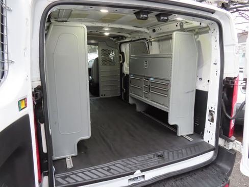 Used 2018 Ford Transit 250 130 Low Roof image 11