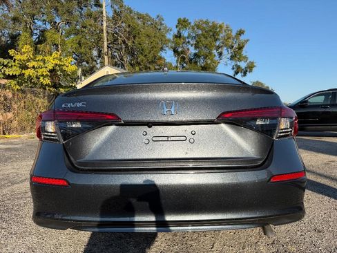 Used 2024 Honda Civic EX image 6