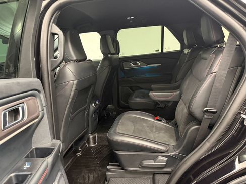 Used 2025 Ford Explorer ST AWD/4WD image 20