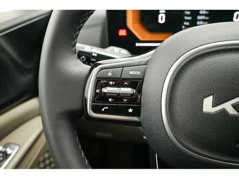 New 2026 Kia Carnival image 21