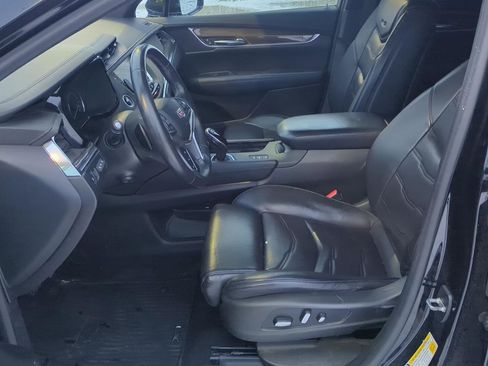 Used 2017 Cadillac XT5 Platinum image 12