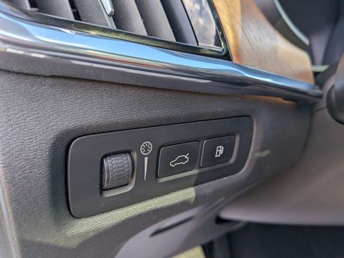 Used 2018 Volvo S90 T8 Inscription w/ Convenience Package AWD/4WD image 57