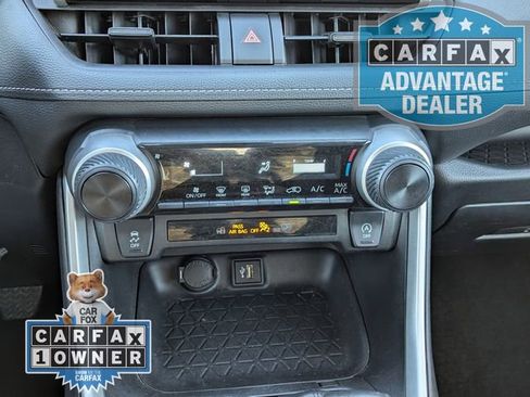 Used 2024 Toyota RAV4 LE image 9