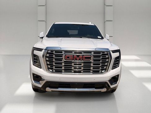 Used 2025 GMC Yukon Denali AWD/4WD image 2