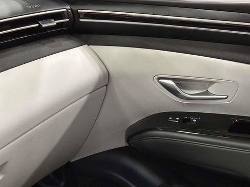 Used 2023 Hyundai Tucson Limited AWD/4WD image 28