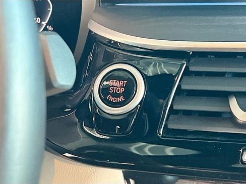 Used 2023 BMW 530e xDrive w/ Premium Package image 18