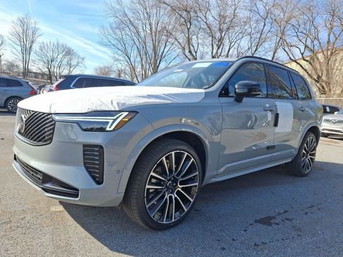 New 2026 Volvo XC90 B6 Ultra w/ Lounge Package image 2