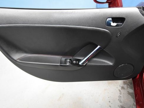 Used 2009 Saturn Sky Ruby Red image 4