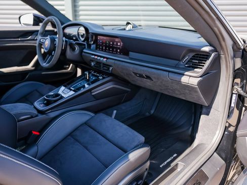 Certified 2024 Porsche 911 Carrera GTS image 27