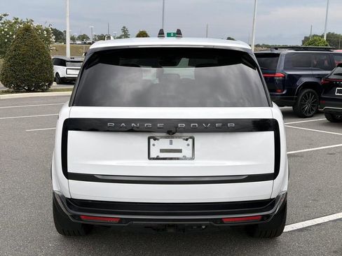 Used 2025 Land Rover Range Rover Long Wheelbase SE AWD/4WD image 4