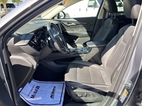 Used 2021 Buick Envision Essence FWD image 18