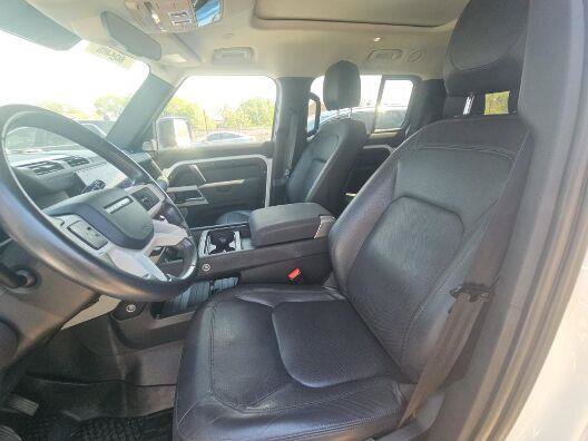 Used 2023 Land Rover Defender 130 SE AWD/4WD image 11