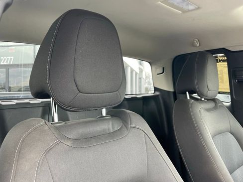 Used 2022 Chevrolet Colorado LT w/ Fleet Safety Package RWD image 26