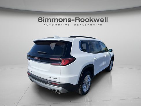 Used 2025 GMC Acadia Elevation w/ Elevation Premium Package AWD/4WD image 5
