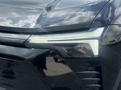 Used 2024 Chevrolet Blazer EV LT AWD/4WD image 11