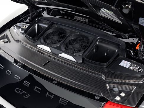 Used 2018 Porsche 911 GT3 RWD image 50