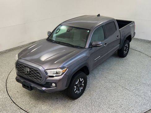 Used 2021 Toyota Tacoma TRD Off-Road w/ Technology Package AWD/4WD image 14