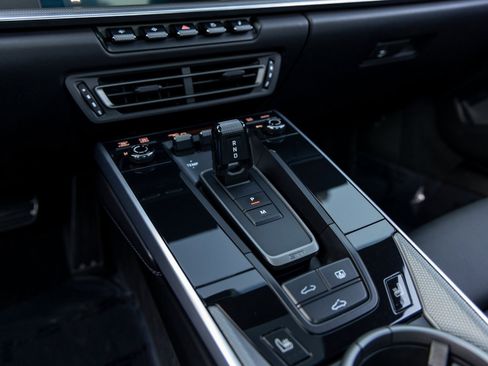 Certified 2022 Porsche 911 Turbo image 44