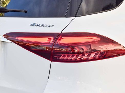 Used 2024 Mercedes-Benz GLE 350 4MATIC image 7