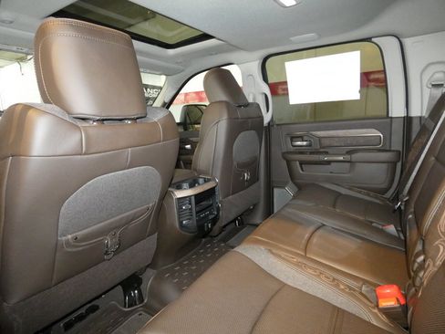 New 2026 RAM 2500 Limited AWD/4WD image 32