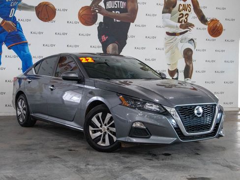 Used 2022 Nissan Altima 2.5 S image 2