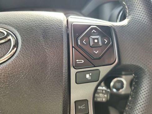 Used 2021 Toyota Tacoma TRD Off-Road w/ TRD Premium Off Road Package image 26