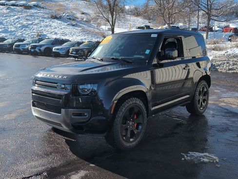 Used 2021 Land Rover Defender 90 X image 3