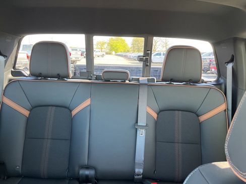 New 2025 GMC Canyon AT4 w/ Nightfall Edition image 22