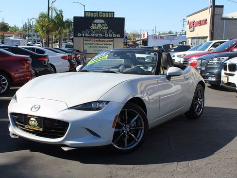 Used 2016 MAZDA MX-5 Miata Grand Touring RWD image 32
