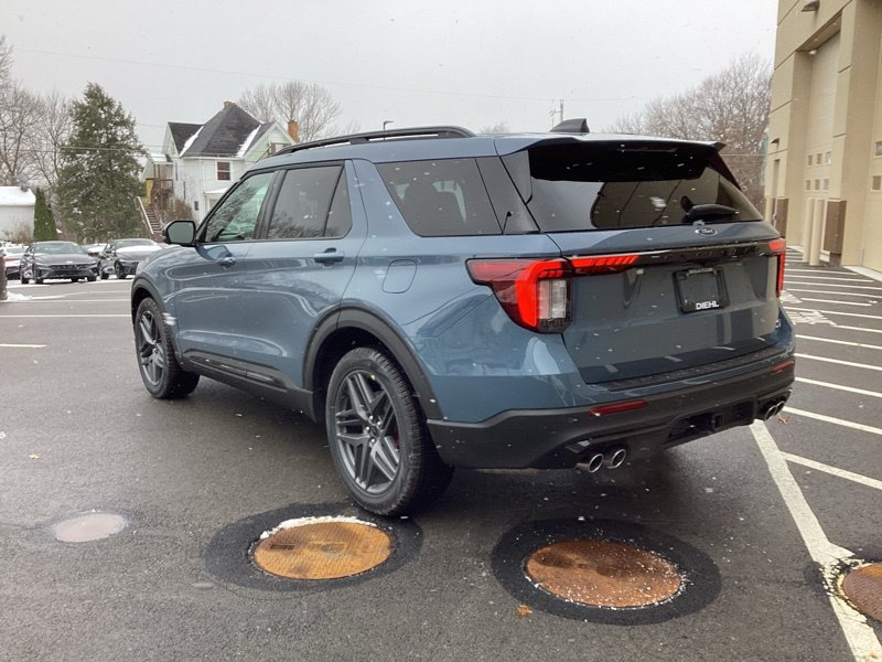 New 2026 Ford Explorer ST w/ Sun And Sound Package AWD/4WD image 5