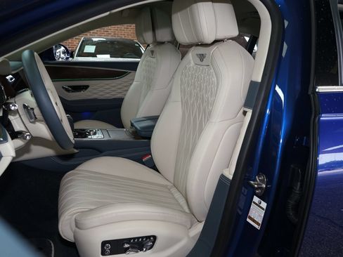 Used 2022 Bentley Flying Spur V8 AWD/4WD image 9
