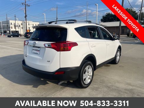 Used 2015 Toyota RAV4 LE FWD image 5