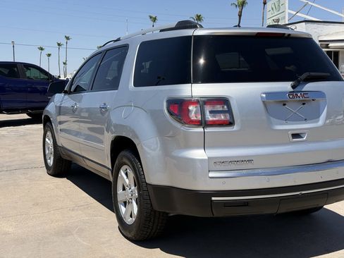 Used 2015 GMC Acadia SLE FWD image 4
