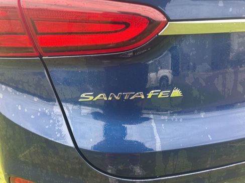 Used 2019 Hyundai Santa Fe SEL AWD/4WD image 4